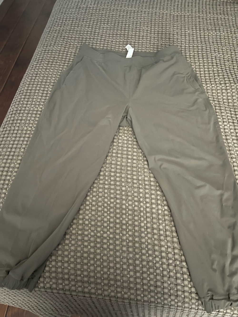 Lululemon adapted state cropped pants